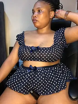 Snapshot of Anaelle24 chatting on 02-05-26, 06:34 Anaelle24 online show from 02-05-26, 06:34