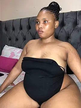 Snapshot of Anaelle24 chatting on 02-20-26, 08:49 Anaelle24 online show from 02-20-26, 08:49