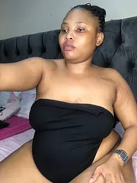 Snapshot of Anaelle24 chatting on 02-28-26, 08:04 Anaelle24 online show from 02-28-26, 08:04