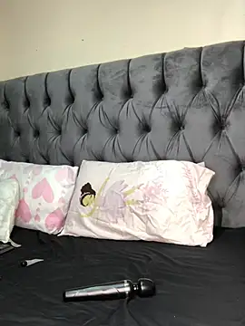 Snapshot of Anaelle24 chatting on 07-14-26, 04:39 Anaelle24 online show from 07-14-26, 04:39