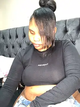 Snapshot of Anaelle24 chatting on 07-14-26, 11:38 Anaelle24 online show from 07-14-26, 11:38
