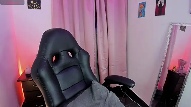 indra cam online show from 11-20-25, 03:39