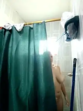 Snapshot of 1CANDYLOVE chatting on 04-09-26, 06:35 1CANDYLOVE online show from 04-09-26, 06:35