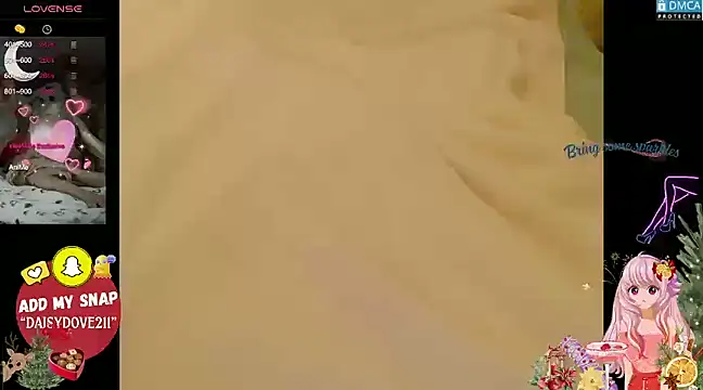 Snapshot of Blondecandie chatting on 01-22-25, 07:24 Blondecandie online show from 01-22-25, 07:24