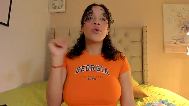 Snapshot of vanesasexyhot21 chatting on 02-25-26, 02:32 vanesasexyhot21 online show from 02-25-26, 02:32