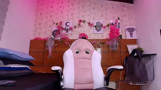 aisha sh online show from 09-11-25, 11:54