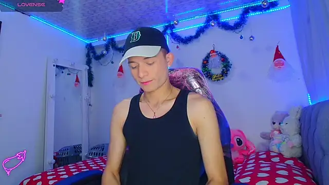 Snapshot of bryamer_19 chatting on 12-29-24, 01:02 bryamer 19 online show from 12-29-24, 01:02