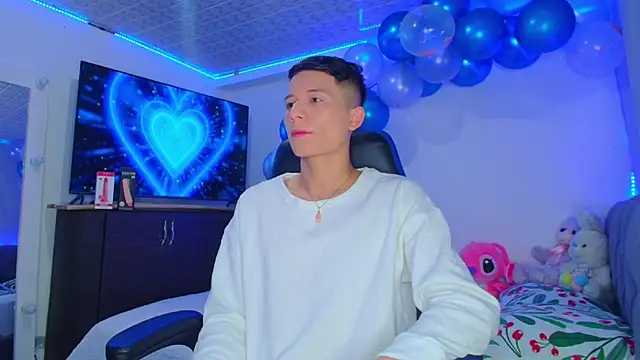 Snapshot of bryamer_19 chatting on 01-16-25, 02:30 bryamer 19 online show from 01-16-25, 02:30