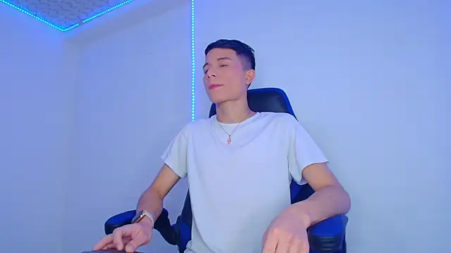 bryamer 19 online show from 02-11-25, 08:10