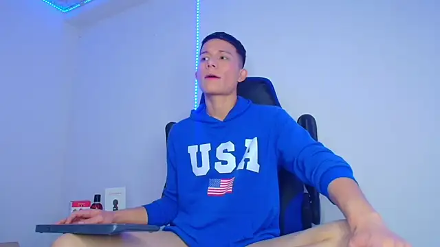 Snapshot of bryamer_19 chatting on 02-28-25, 01:47 bryamer 19 online show from 02-28-25, 01:47