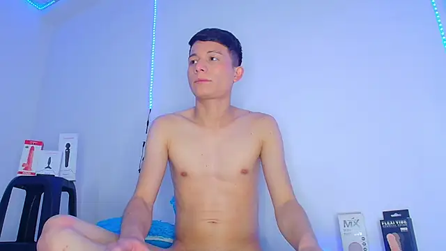 Snapshot of bryamer_19 chatting on 03-08-25, 02:01 bryamer 19 online show from 03-08-25, 02:01