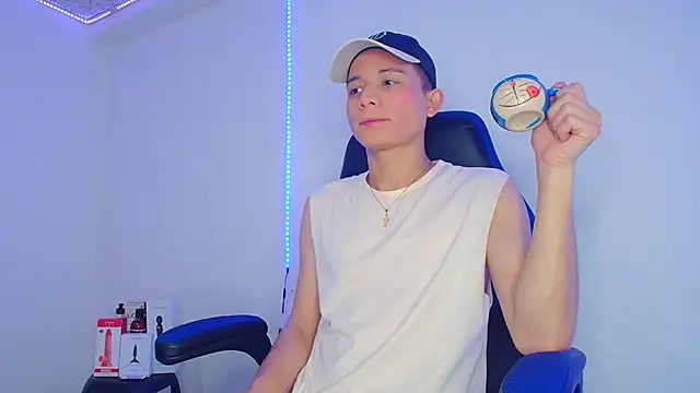 Snapshot of bryamer_19 chatting on 03-11-25, 01:59 bryamer 19 online show from 03-11-25, 01:59