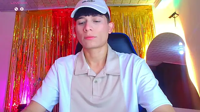 Snapshot of bryamer_19 chatting on 10-04-25, 01:20 bryamer 19 online show from 10-04-25, 01:20