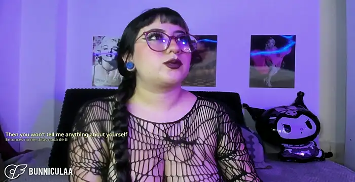 larissa01  online show from 04-30-26, 10:25