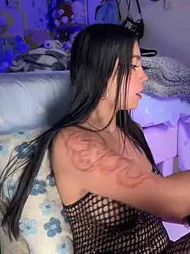 Snapshot of -Loren- chatting on 04-24-26, 11:45 -Loren- online show from 04-24-26, 11:45