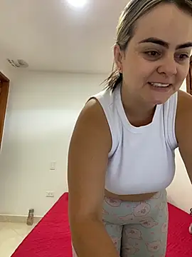 Im Amelia online show from 11-25-25, 12:38