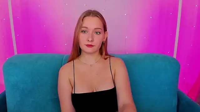 AlinaVice online show from 10-31-25, 01:06