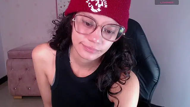 Snapshot of Tyna_ch chatting on 07-15-26, 12:54 Tyna ch online show from 07-15-26, 12:54