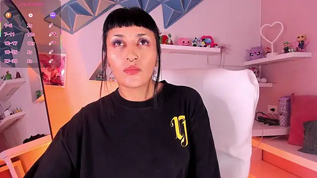 Snapshot of Valkiria_ponce chatting on 07-14-26, 05:23 Valkiria ponce online show from 07-14-26, 05:23