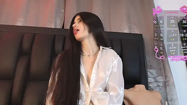 Snapshot of SaraRoy_ chatting on 06-21-26, 03:31 SaraRoy online show from 06-21-26, 03:31