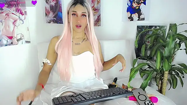 Snapshot of Jules-Angel chatting on 03-20-25, 01:46 Jules-Angel online show from 03-20-25, 01:46