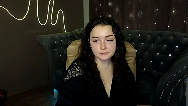Snapshot of GloriNichols chatting on 01-09-25, 01:24 GloriNichols online show from 01-09-25, 01:24