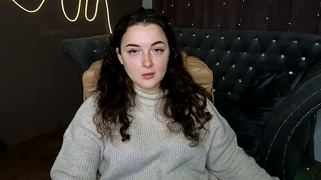 Snapshot of GloriNichols chatting on 01-14-25, 06:24 GloriNichols online show from 01-14-25, 06:24