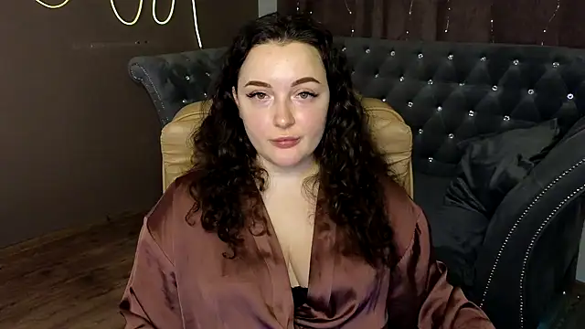 Snapshot of GloriNichols chatting on 01-23-25, 02:28 GloriNichols online show from 01-23-25, 02:28