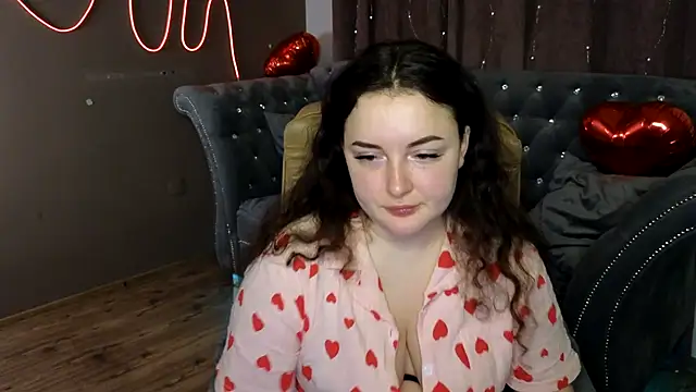 Snapshot of GloriNichols chatting on 03-14-25, 11:01 GloriNichols online show from 03-14-25, 11:01