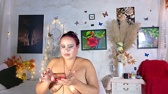 Snapshot of Kyara_Queen chatting on 05-21-26, 06:48 Kyara Queen online show from 05-21-26, 06:48