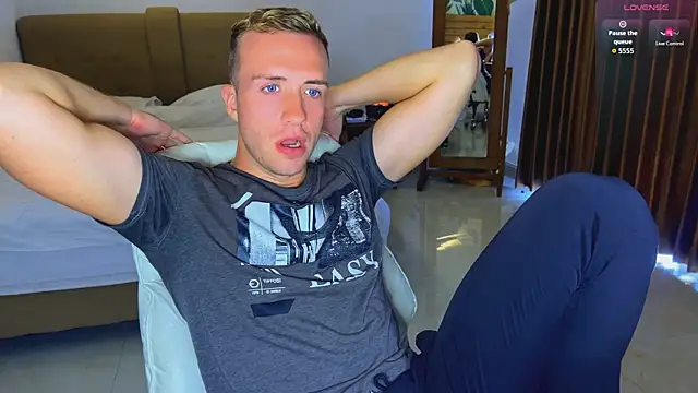 tommy cumfinger online show from 04-18-26, 01:31