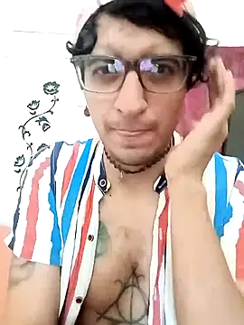 Snapshot of ale3J4a chatting on 04-20-26, 04:21 ale3J4a online show from 04-20-26, 04:21