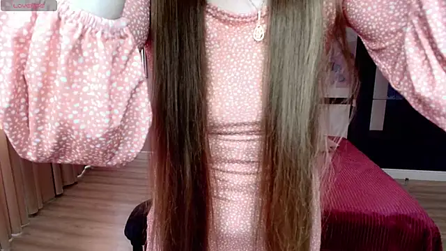 Snapshot of AriaGray chatting on 06-20-26, 12:52 AriaGray online show from 06-20-26, 12:52