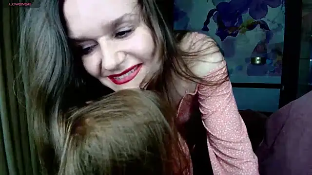 Snapshot of AriaGray chatting on 06-21-26, 12:57 AriaGray online show from 06-21-26, 12:57