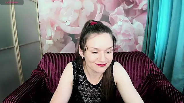 Snapshot of AriaGray chatting on 06-27-26, 07:57 AriaGray online show from 06-27-26, 07:57