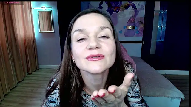 Snapshot of AriaGray chatting on 07-04-26, 08:09 AriaGray online show from 07-04-26, 08:09