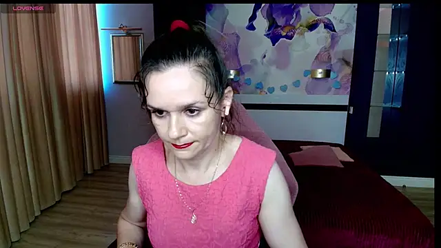Snapshot of AriaGray chatting on 07-05-26, 04:52 AriaGray online show from 07-05-26, 04:52