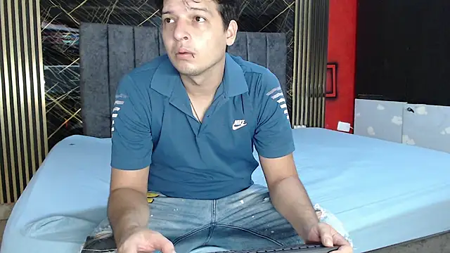 FerneyManti online show from 03-19-26, 01:48