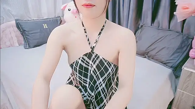 Snapshot of LY_26 chatting on 02-23-25, 06:01 LY 26 online show from 02-23-25, 06:01