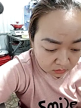 VyOanh2K online show from 01-06-26, 08:51