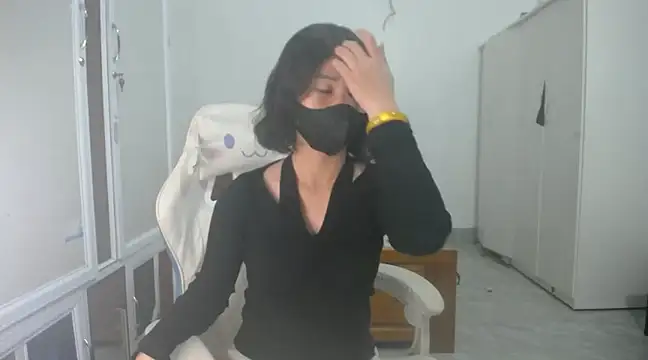 Snapshot of Susu204 chatting on 12-24-24, 02:22 Susu204 online show from 12-24-24, 02:22