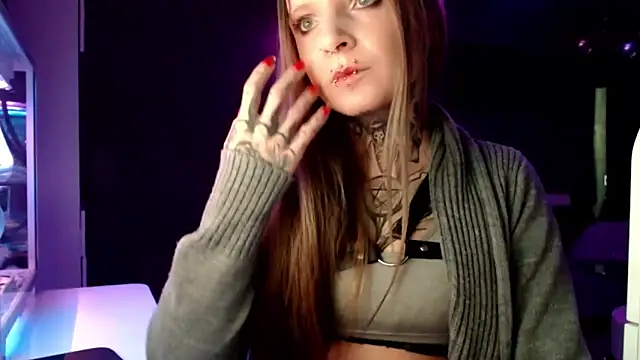 Snapshot of InesGold chatting on 02-08-25, 03:21 InesGold online show from 02-08-25, 03:21