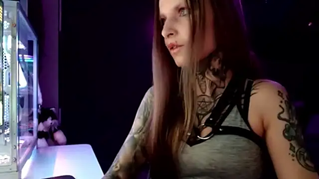 Snapshot of InesGold chatting on 02-12-25, 10:15 InesGold online show from 02-12-25, 10:15