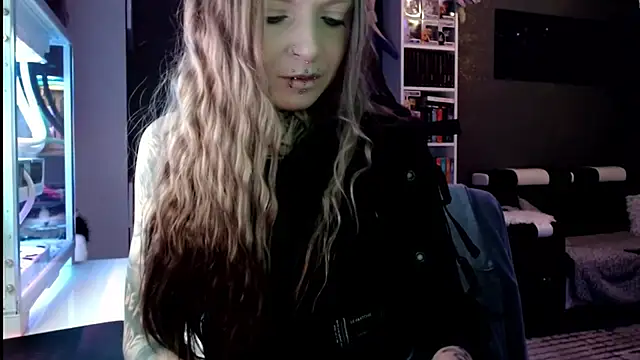 Snapshot of InesGold chatting on 02-24-25, 07:22 InesGold online show from 02-24-25, 07:22