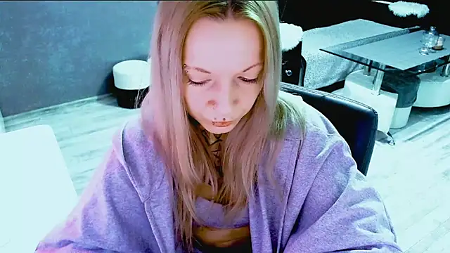 Snapshot of InesGold chatting on 10-17-25, 07:22 InesGold online show from 10-17-25, 07:22