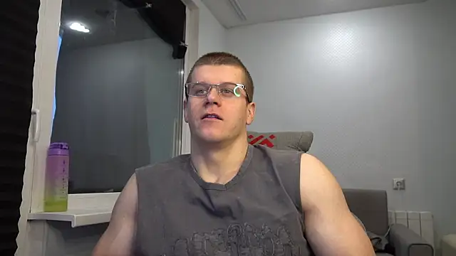 Snapshot of Bruno_Banani chatting on 10-02-25, 03:41 Bruno Banani online show from 10-02-25, 03:41