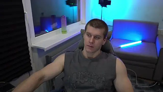 Snapshot of Bruno_Banani chatting on 10-03-25, 08:17 Bruno Banani online show from 10-03-25, 08:17