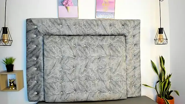 Snapshot of sweet_abby1 chatting on 09-28-25, 12:21 sweet abby1 online show from 09-28-25, 12:21