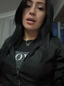 Snapshot of Sara_luna_ chatting on 01-11-25, 11:24 Sara luna online show from 01-11-25, 11:24