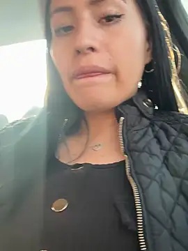 Snapshot of Sara_luna_ chatting on 02-28-25, 10:06 Sara luna online show from 02-28-25, 10:06